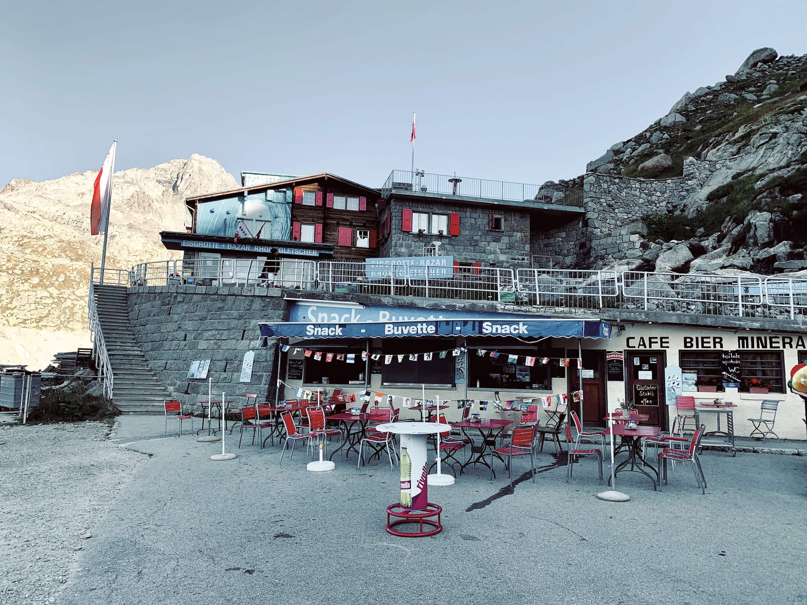 The cafe and shop at the glacier entrance